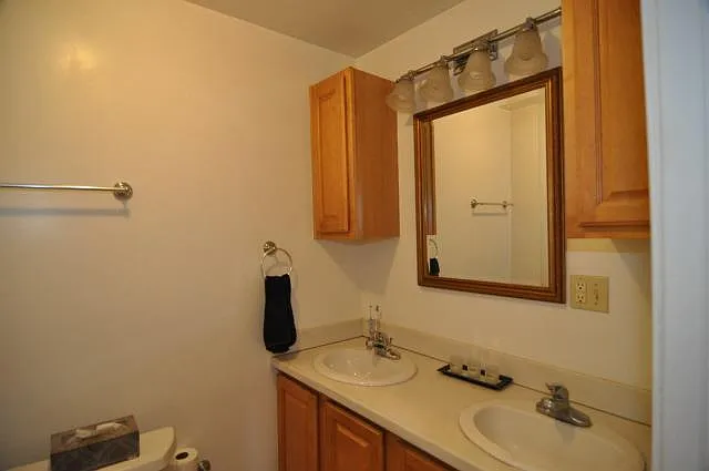 2844 Erie Ave #2 — Photo 5