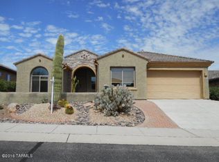 2104 W Cactus Run Dr, Green Valley, AZ 85622