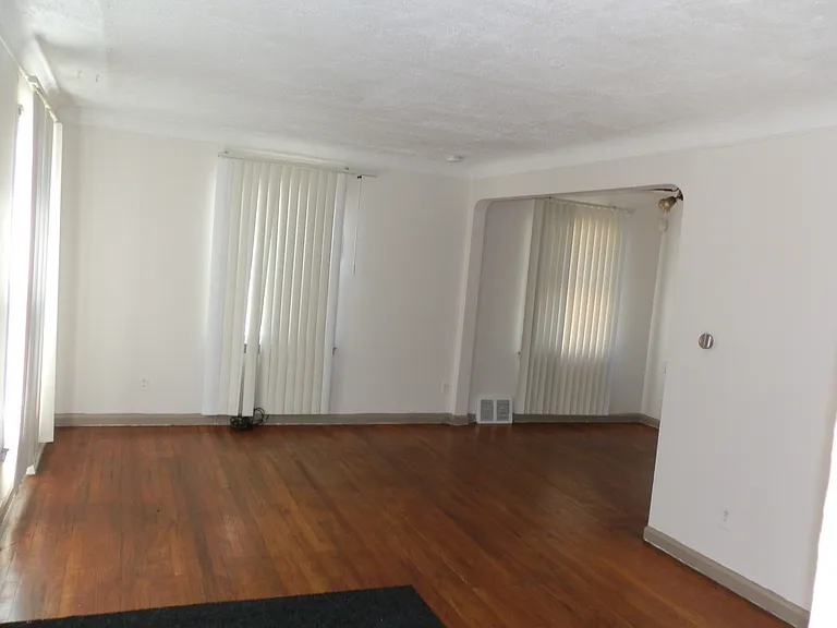 Living Room/Dining Room