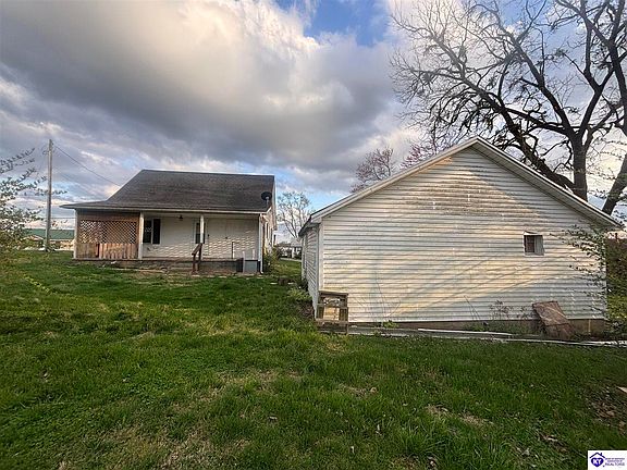 4th image of 609 Birdwood Dr