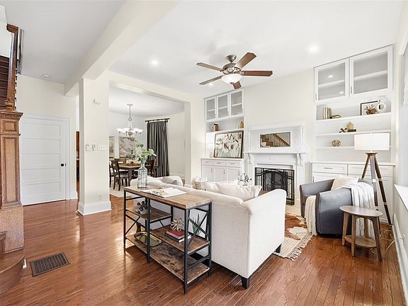 3rd image of 4815 Bayard St