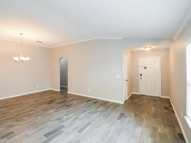 1032 Beckingham Dr — Photo 4