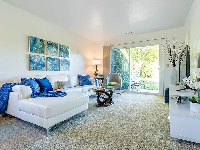 Waters Landing Apartments — Photo 5