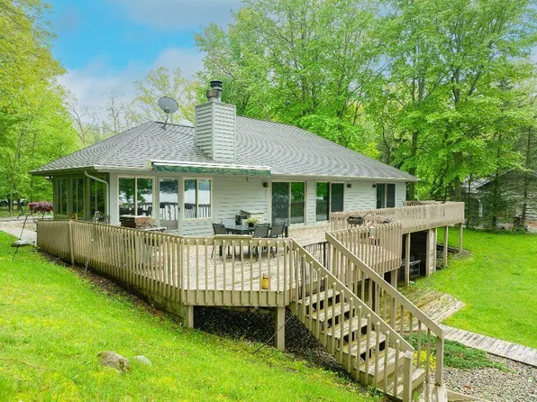 6041 E Division St, Newaygo, MI 49337