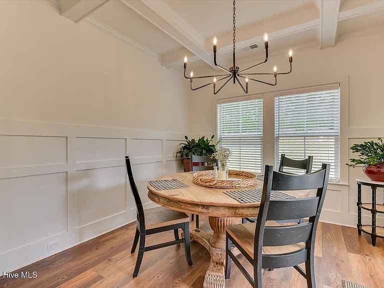 2049 Warbler Dr — Photo 14