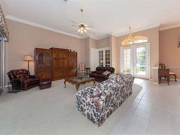 5th image of 303 Stone Briar Creek Dr