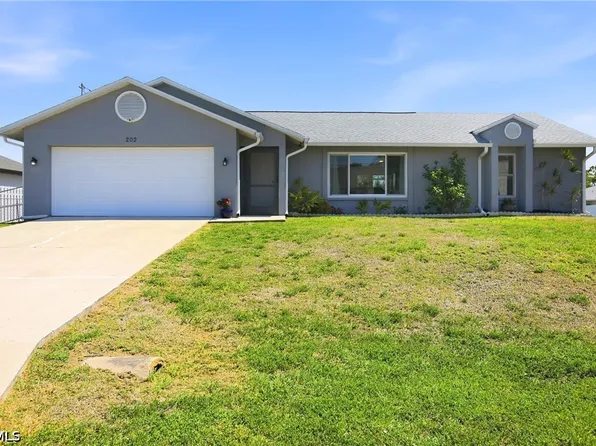 202 SE 10th Ter, Cape Coral, FL 33990