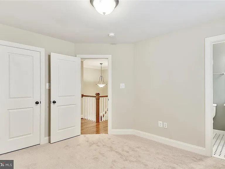 2205 N Edison St — Photo 20