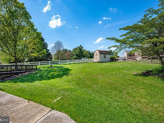 4th image of 4810 N Reyburn Ct