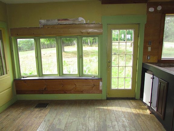 Additional Living Room