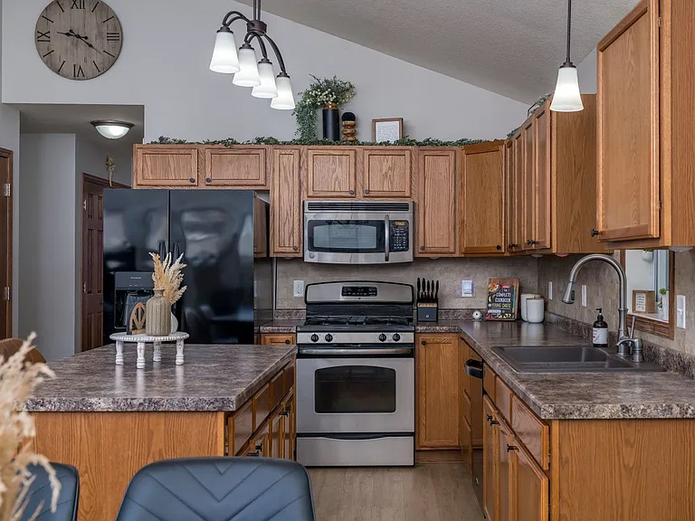 305 Tanager Rd — Photo 13