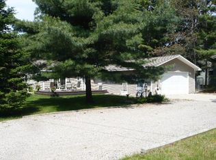 204 Jack Pine Dr, Roscommon, MI 48653