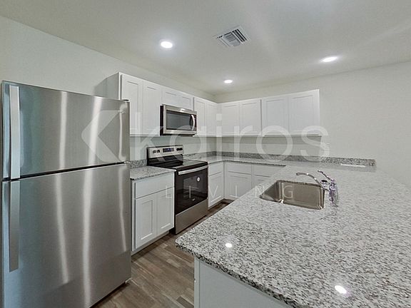 4th image of 2306 NW 20th Pl