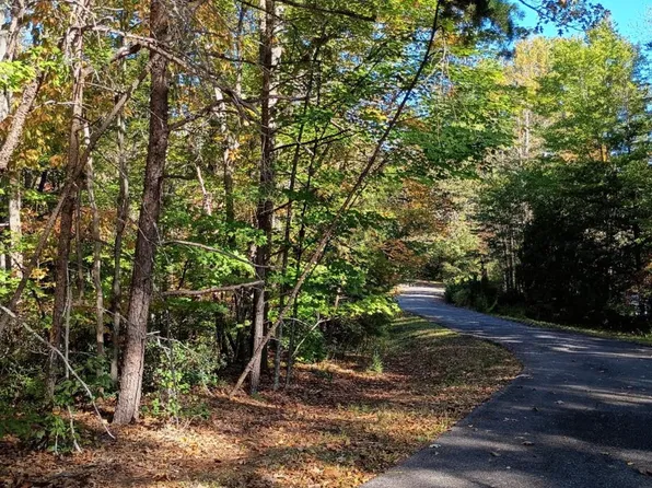 3 Rome Ct, Lake Lure, NC 28746