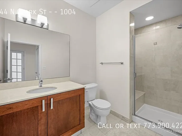 744 N Clark St #1004 — Photo 12