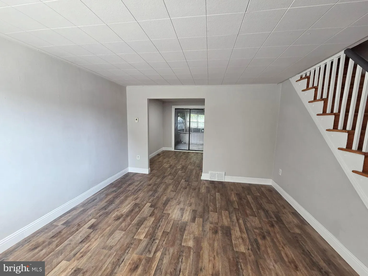 2 bed, 832 sqft, $1,600 — Photo 1