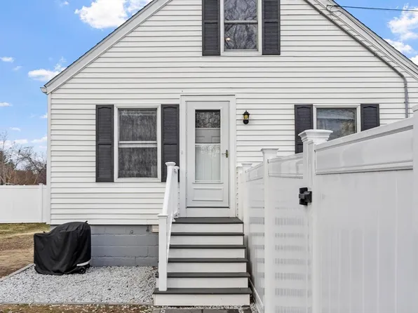 1430 Mammoth Rd, Dracut, MA 01826