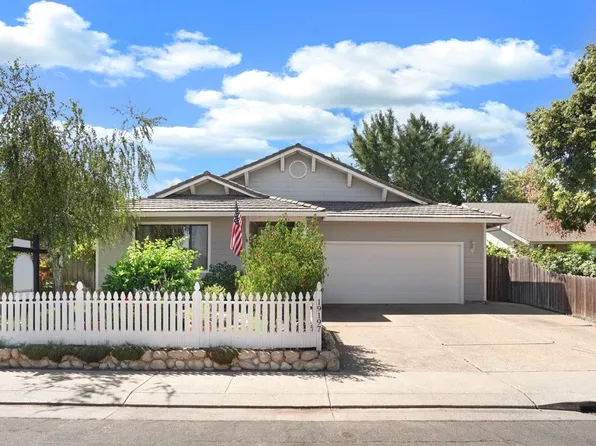 19197 Lambert Way, Lockeford, CA 95237