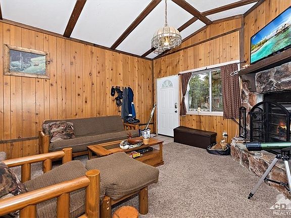 5th image of 372 Vista Ln
