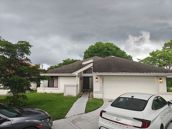 2nd image of 6708 Sweet Maple Ln