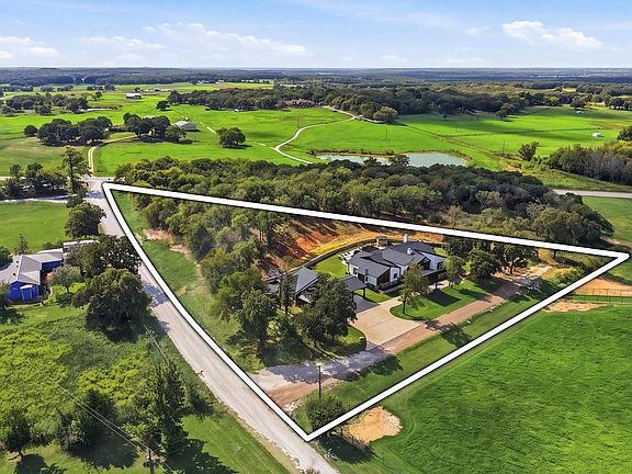 3rd image of 141 County Road 2115