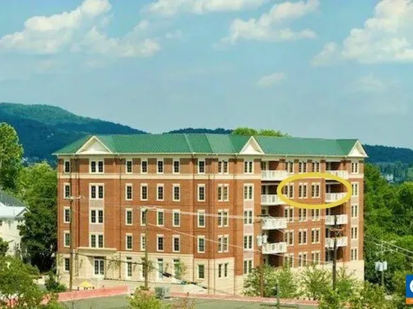 210 10th St NE APT 403, Charlottesville, VA 22902