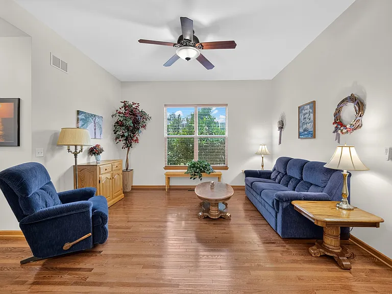 3565 Ayres Dr — Photo 5