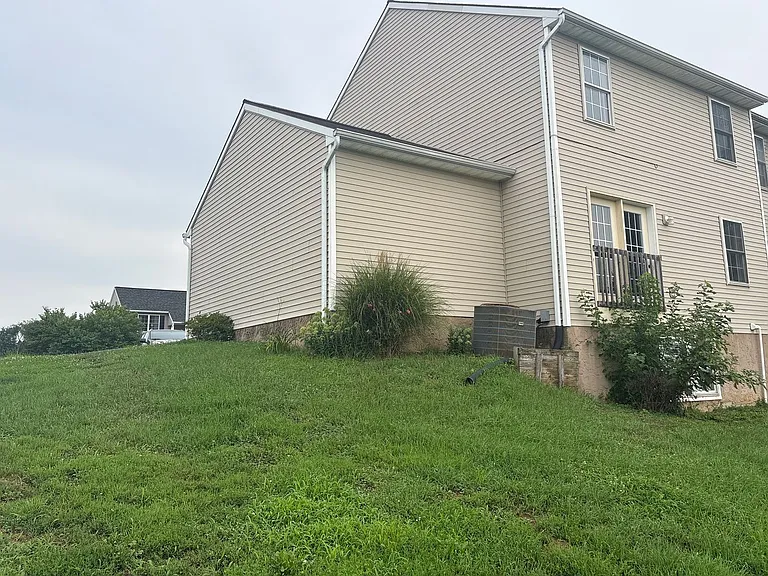 16 Vickilee Dr — Photo 2