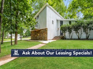 5085 Rock Glen Dr, Stone Mountain, GA 30088