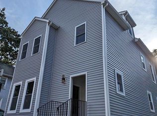 25 Wayne St, Worcester, MA 01603