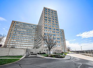 8900 E Jefferson Ave #1109, Detroit, MI
