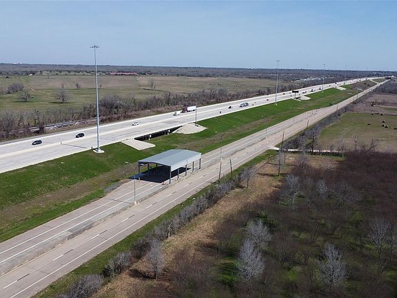 5th image of 550 Peach Ridge Rd