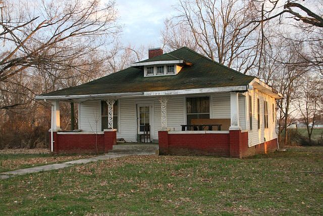 2nd image of 4275 Canton Pike