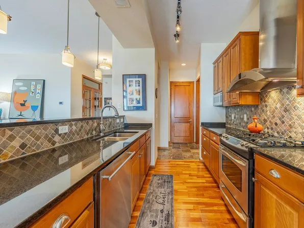 4100 Spring St APT 410, Spring Park, MN 55384