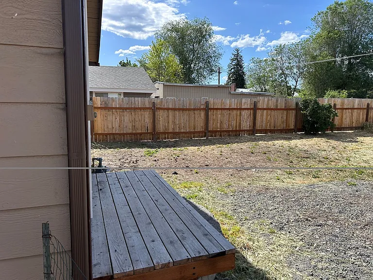 2333 White Ave — Photo 14