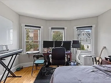 14 Staples Ave #2 — Photo 4