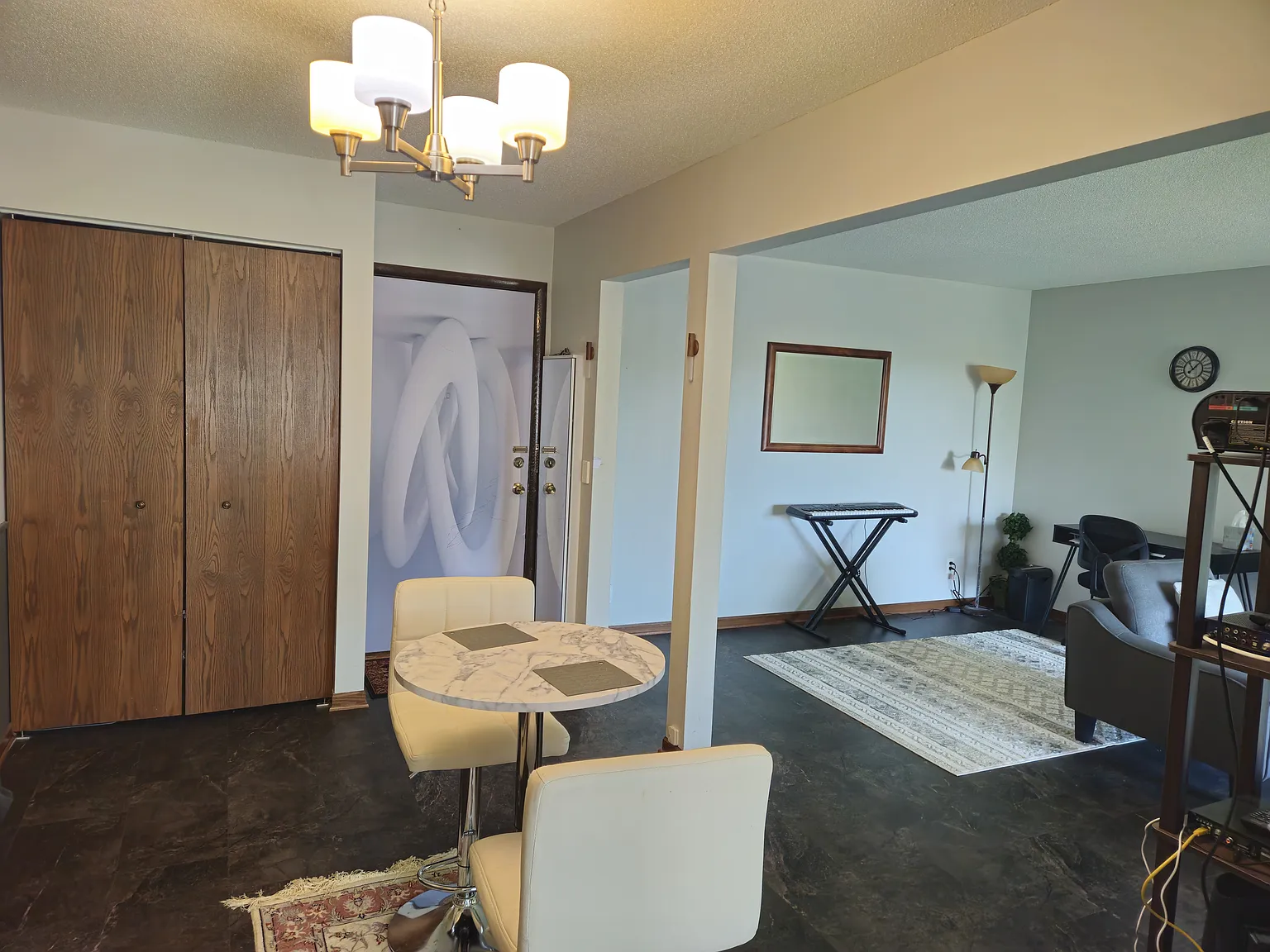2 bed, 929 sqft, $1,295 — Photo 3