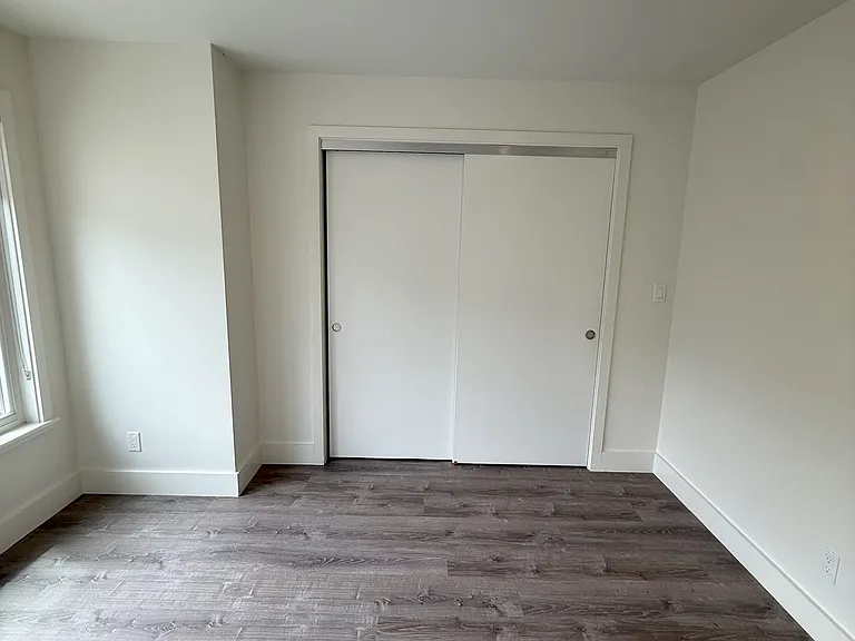 4326 Irving St #104 — Photo 10