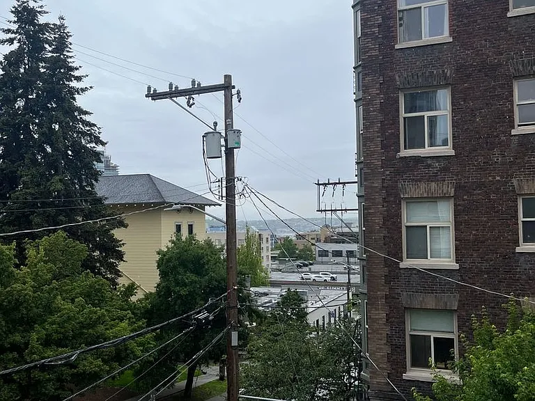 East Union Apartments | Updated Homes Steps from Pike/Pine — Photo 8