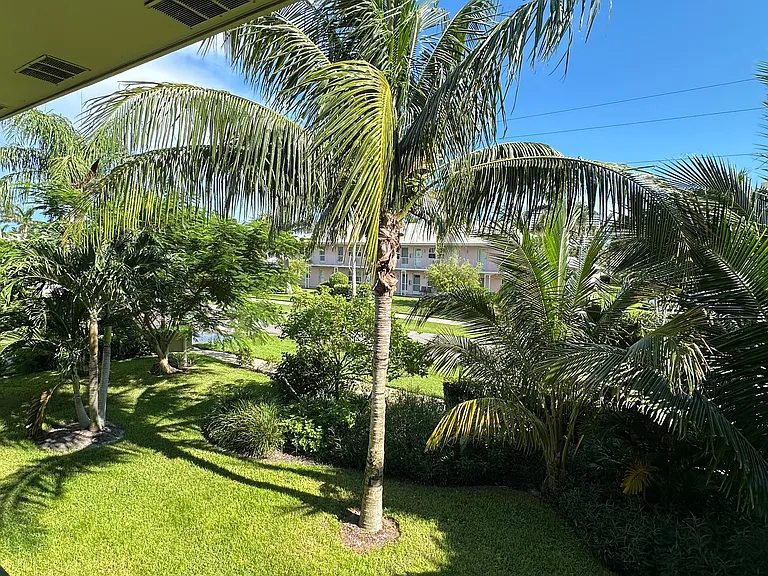 235 Seaview Ct #C9 — Photo 5