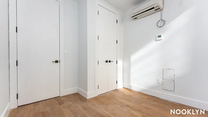 Rented by Nooklyn NYC LLC | media 16