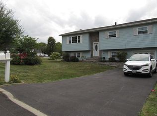 14 Weather Vane Way, Middletown, NY 10940