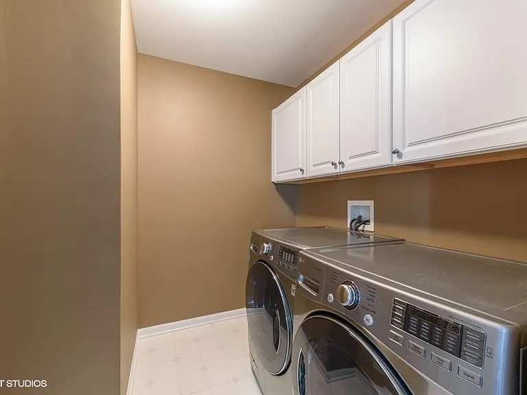 2716 N Greenwood Ave — Photo 12
