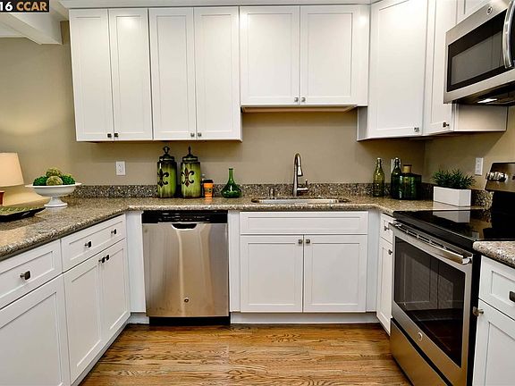 5th image of 153 Westchester St