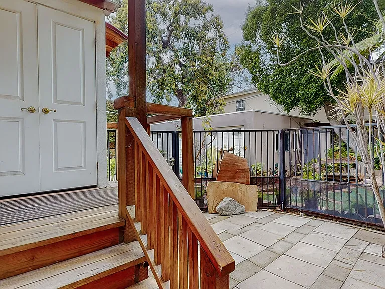 1011 N La Jolla Ave — Photo 21