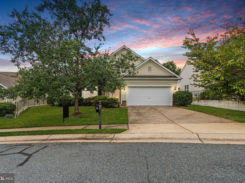 1st image of 18 Castlewood Dr