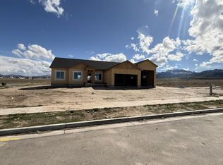 903 W Apple Mill Rd N, Grantsville, UT 84029