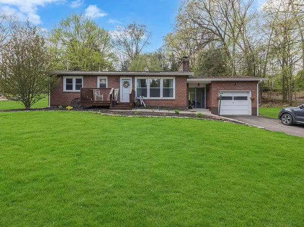 105 W McQuistion Rd, Butler, PA 16001