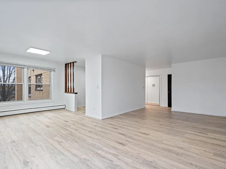 6645 N California Ave #302 — Photo 7