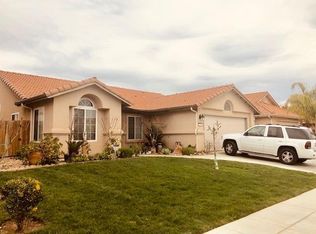 1383 Alexis Way, Madera, CA 93637